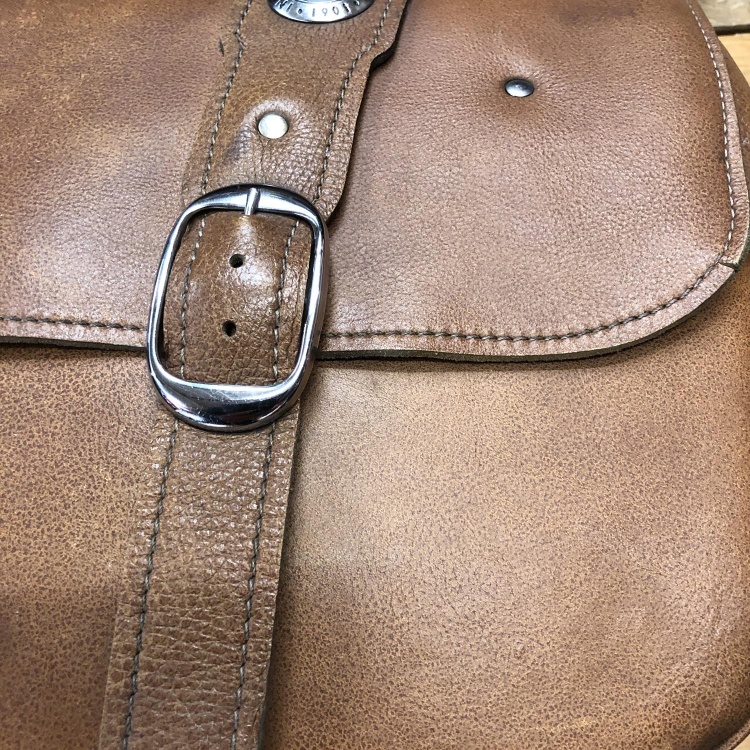 Indian Scout desert tan leather saddlebags